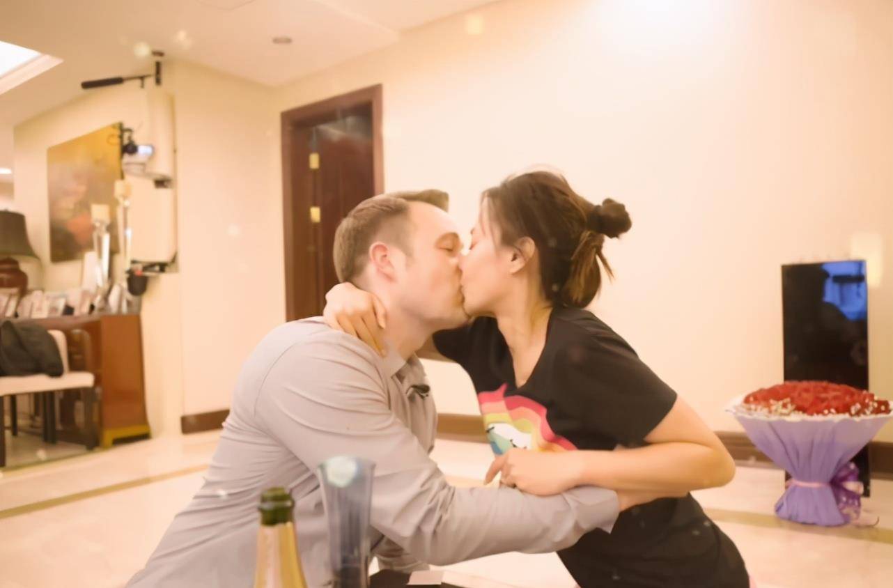 马雅舒结婚照 马雅舒拍优雅婚纱照